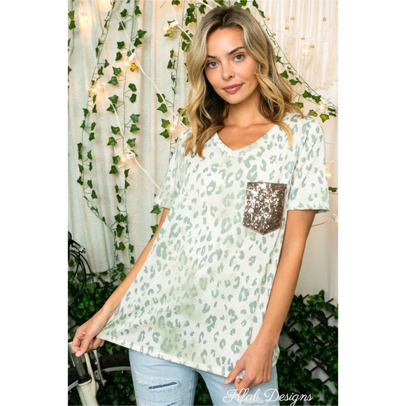 ❤️LAST 1! V Neck French Terry SEQUIN POCKET TOP - Picture 2 of 11